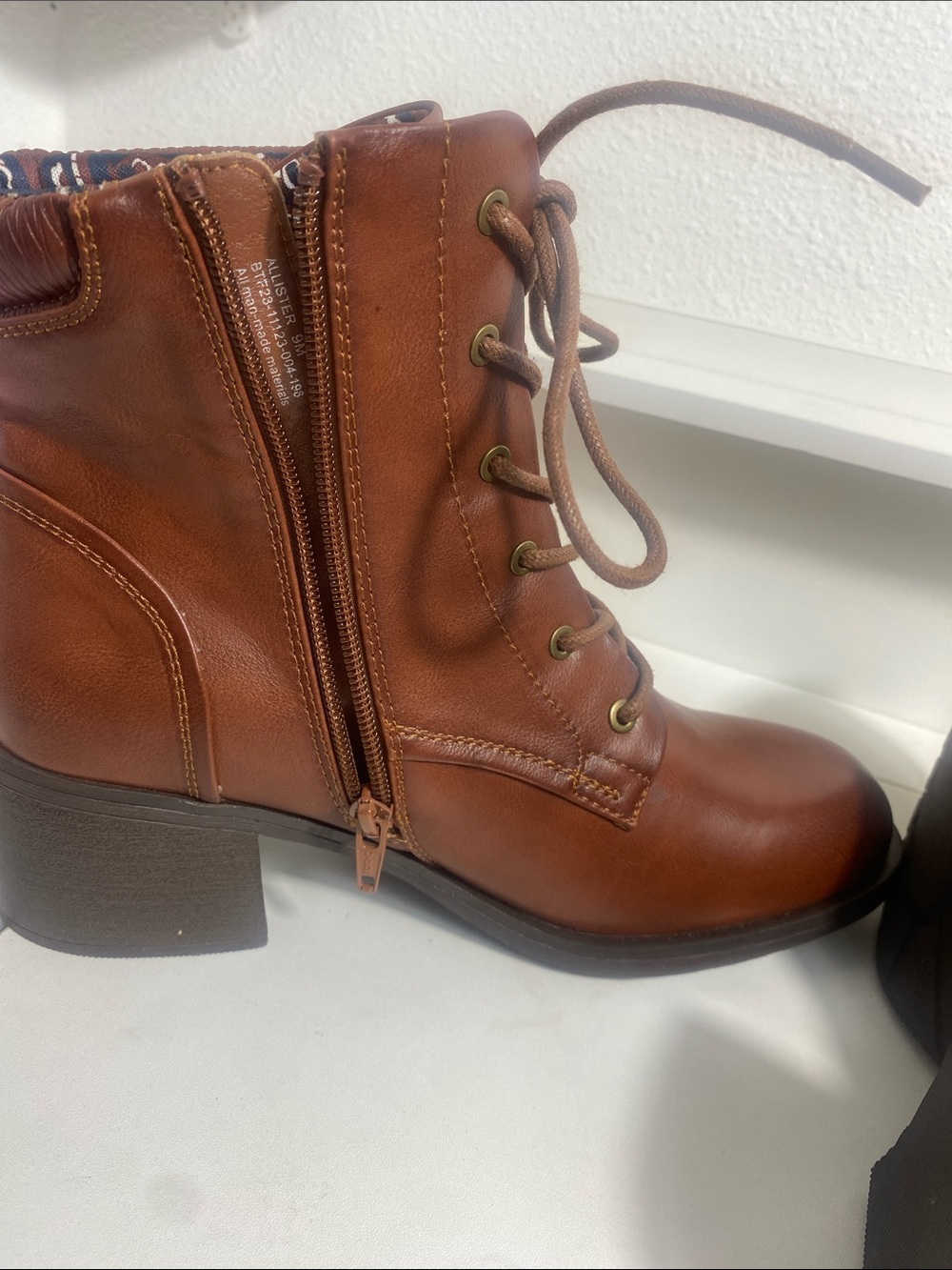 BareTraps Cognac Lace-Up Ankle Boot Size 9.5 - Picture 8 of 16